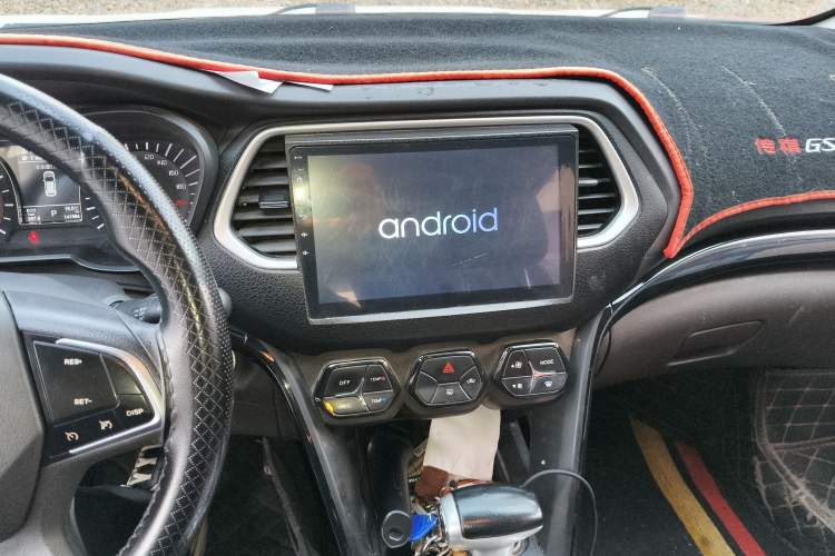 Used GAC Trumpchi GS4 2017 200T G-DCT Two-Wheel Drive Elite Edition Audio And AC Panel