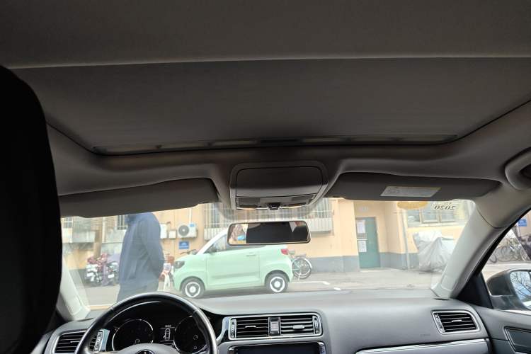 Used Volkswagen Sagitar 2018 280TSI DSG Comfort Model Headliner