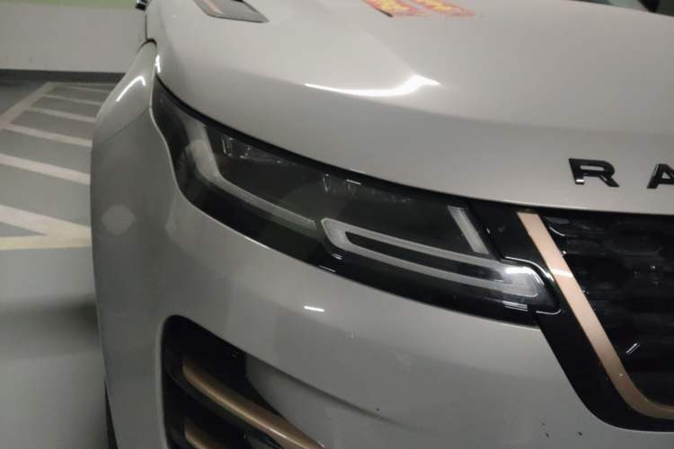 Used Land Rover Range Rover Evoque 2023 Aurora L 249 PS Collins Antique Bronze Special Edition
