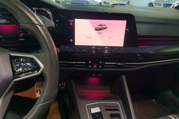 Used Volkswagen Golf 2023 Facelift 280TSI DSG R-Line Lite
