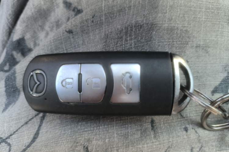 Used Mazda Atenza 2015 2.0L Blue Sky Luxury Edition