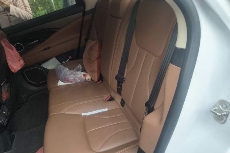 Used Geely Auto Emgrand GT 2017 1.8T Luxury Model
