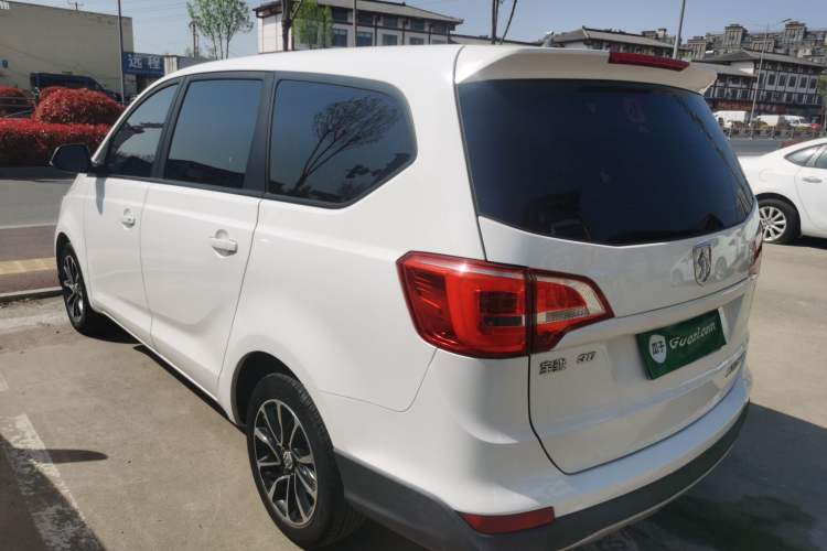 Used Baojun 730 2016 Revised 1.5L Manual Standard Version 7 Seats China V Emission Standard Exterior 2