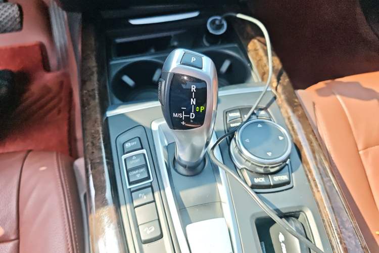 Used BMW X5 2015 xDrive28i
