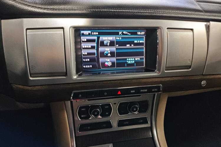 Used Jaguar XF 2013 XF 2.0T Luxury Edition Audio And AC Panel