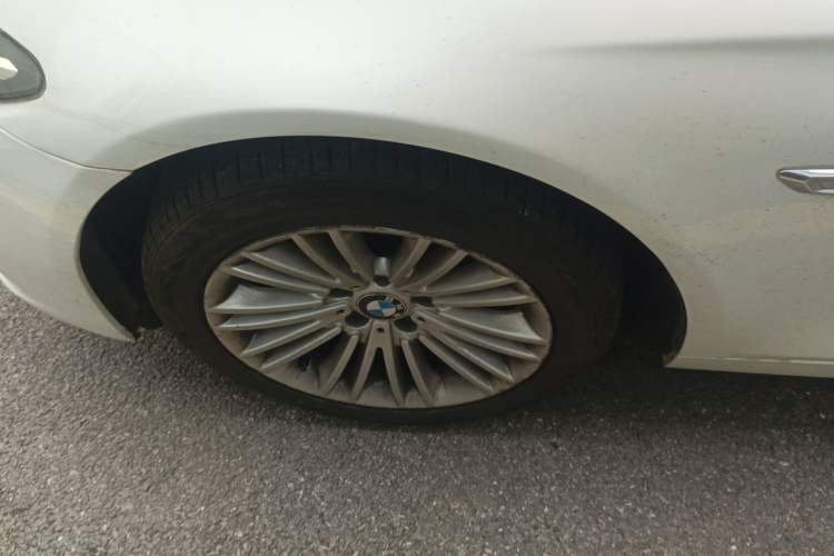 Used BMW 5 Series 2014 525Li Leading Model
