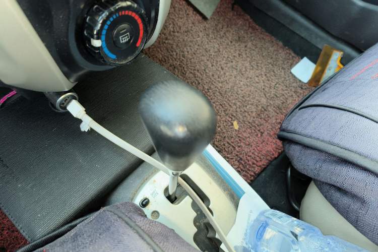 Used Toyota Yaris 2011 1.6E Automatic Charm Edition Gear Lever