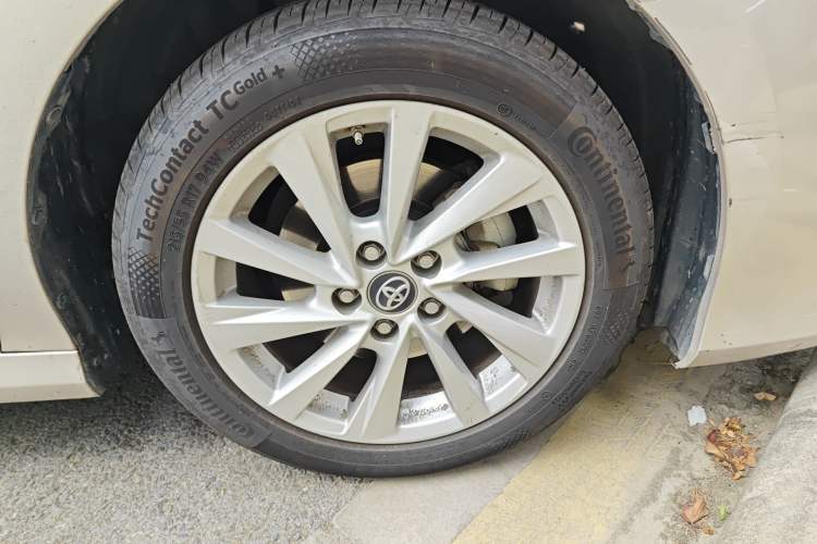 Used Toyota Camry 2021 2.0G Luxury Edition
