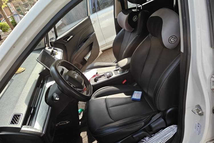 Used NETA V 2022 Chao 400 Lite Left Front Seat