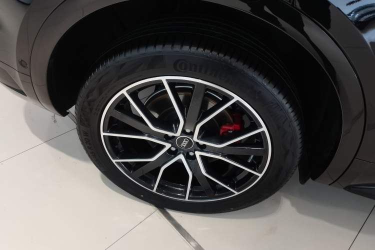 Used Audi Q5L 2025 quattro 45th Anniversary Edition 45 TFSI Luxury Dynamic Model
