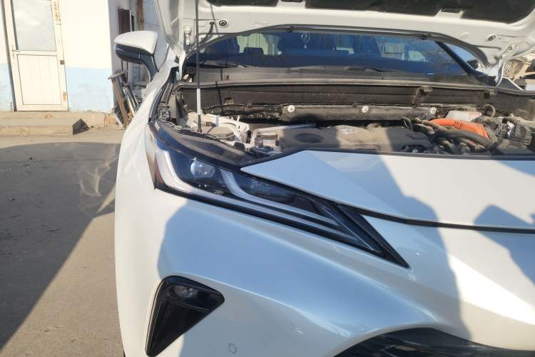 Used Toyota Venza 2022 Dual-Engine 2.5L CVT Four-Wheel Drive Supreme Edition
