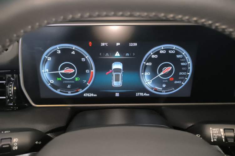 Used Hongqi HS5 2022 Revised Version 2.0T Smart Connect Flagship Edition Instrument Cluster