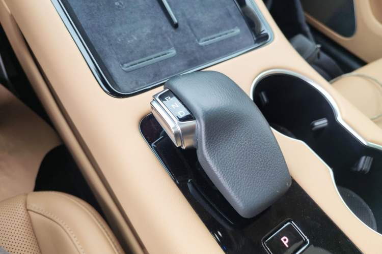 Used Hima AITO M5 2022 Pure Electric Rear-Drive Standard Edition Gear Lever