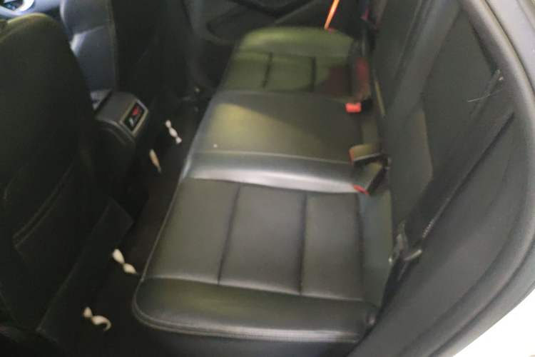 Used Zotye SR7 2016 1.5T CVT Cube Heart Edition China V Standard