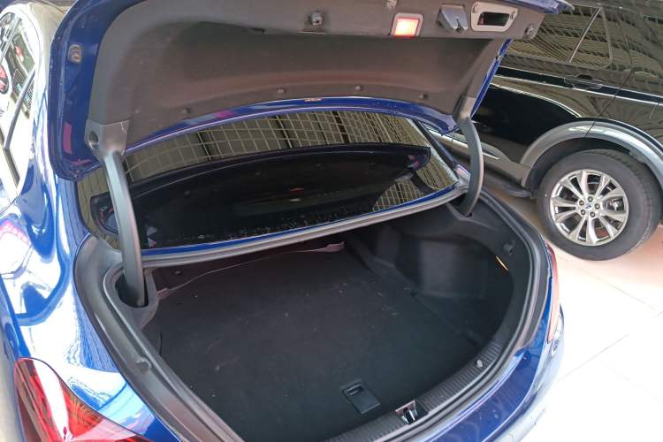 Used Mercedes-Benz C-Class 2020 C 260 L Sport Edition Trunk