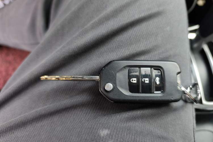 Used Honda Gienia 2017 1.5L CVT Comfort Version Vehicle Key