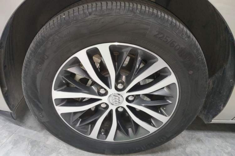 Used Buick GL8 2017 ES 28T Luxury Model China V Standard Left Front Wheel Hub