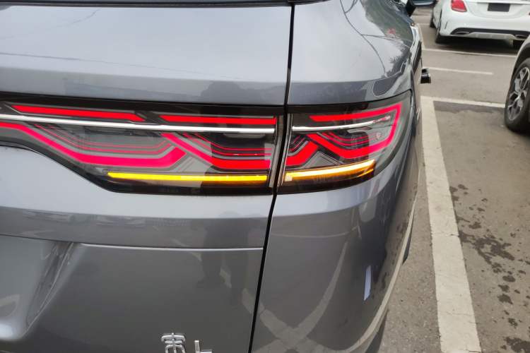 Used BYD Song L DM-i 2025 Intelligent Driving Version 160 km Beyond-Range Type