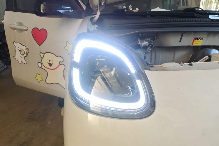 Used Wuling Hongguang MINIEV 2025 Four-Door Version Zhenxiang+ Edition Right Front Headlight