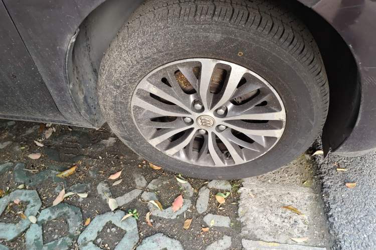 Used Buick GL8 2017 ES 28T Luxury Model China V Standard