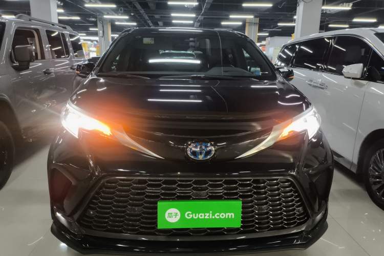 Used Toyota Granvia 2023 2.5L Hybrid Flagship VIP Edition