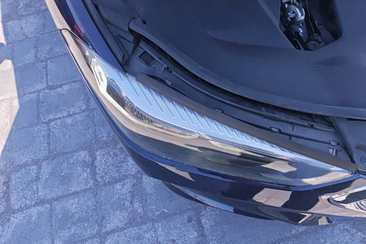 Used BMW 8 Series 2019 840i 4-Door Gran Coupe M Sport Package Right Front Headlight