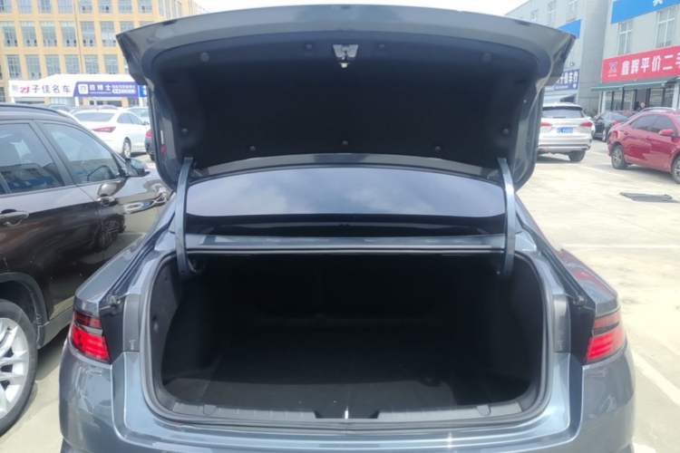 Used Geely Auto Preface 2024 2.0TD Qingyun Edition Trunk