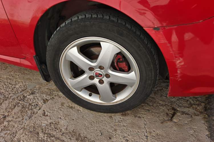 Used Roewe 350 2012 1.5L Manual New Year Special Value Edition Right Front Wheel Hub