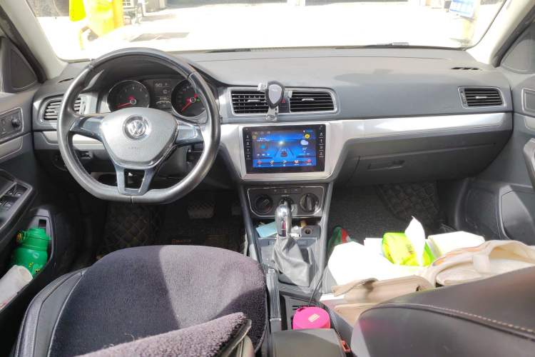 Used Volkswagen Lavida 2015 230TSI DSG Comfort Edition Center Console