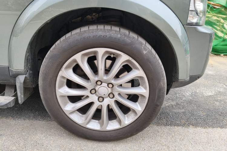 Used Land Rover Discovery 2014 3.0 SC V6 HSE Right Front Wheel Hub