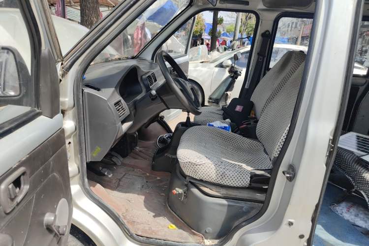 Used Wuling Rongguang 2012 1.5L Extended Basic Version
