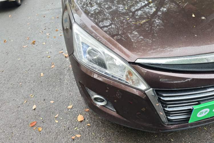Used Luxgen U6 SUV 2015 1.8T Fashion-Upgraded Model Right Front Headlight