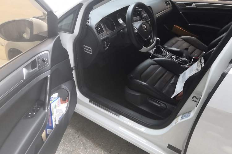 Used Volkswagen Golf 2014 1.4TSI Automatic Luxury Model