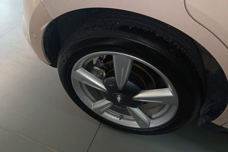 Used ORA Good Cat 2021 400km Standard Range Athena Edition Lithium Iron Phosphate Right Rear Wheel Hub