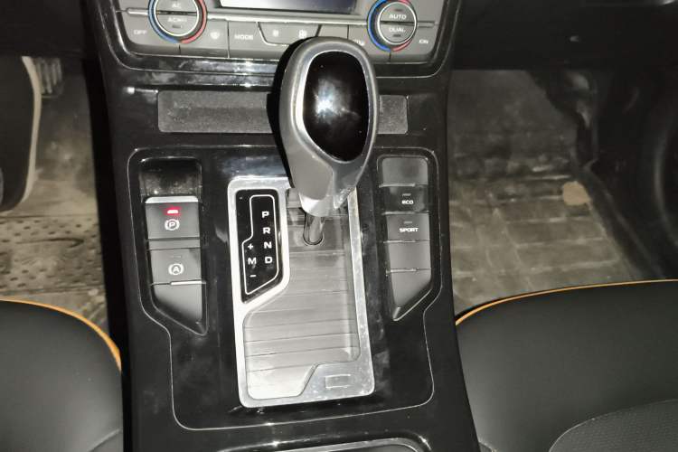 Used Geely Auto Emgrand GL 2020 1.4T CVT Luxury Model Gear Lever