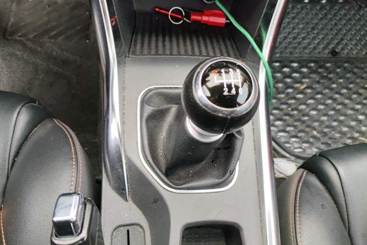 Used BYD Song 2016 1.5TI Manual Luxury Model
