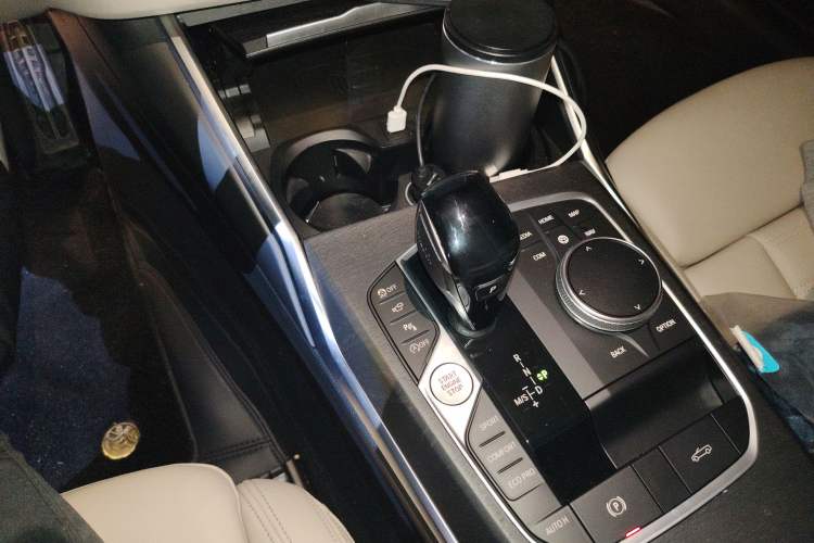 Used BMW 4 Series 2021 Restyled 425i Convertible M Sport Package Gear Lever