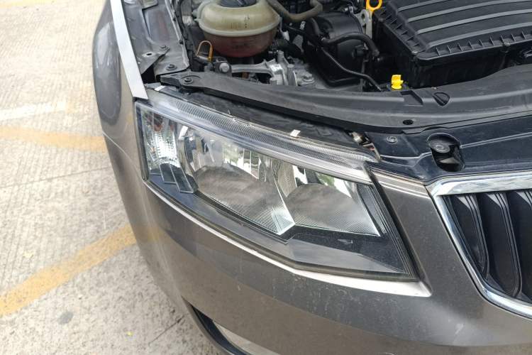 Used Skoda Octavia 2015 1.6L Manual Eado Edition