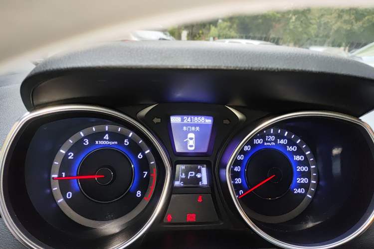 Used Hyundai Elantra (5th Generation / Langdong) 2015 1.6L Automatic Leading Model
