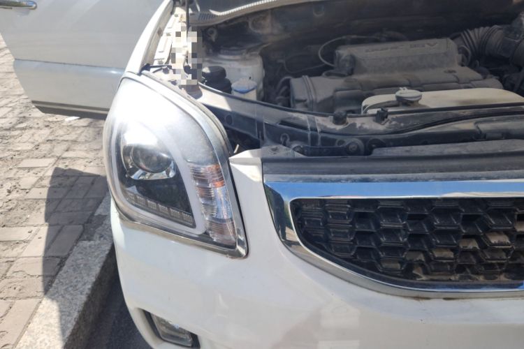 Used Kia Sportage 2013 2.0L Manual Two-Wheel Drive GLS Right Front Headlight