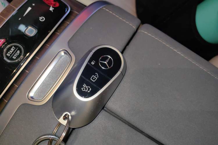 Used Mercedes-Benz EQS SUV 2023 450 4MATIC Pioneer Edition