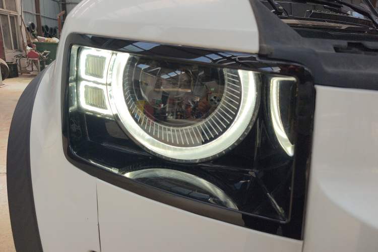 Used Land Rover Defender 2024 90 2.0T P300 S
