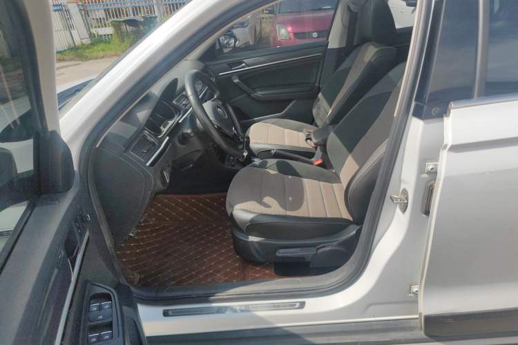 Used Volkswagen C-TREK 2018 1.5L Manual Comfort Model Left Front Seat