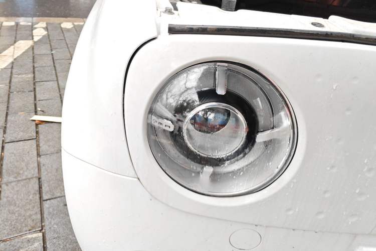 Used ORA Black Cat 2022 301km "Cute Pet" Version – Lithium Iron Phosphate Right Front Headlight