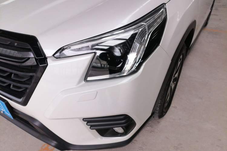 Used Subaru Forester 2022 2.0i AWD Luxury Edition EyeSight Left Front Headlight