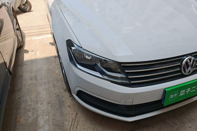 Used Volkswagen Lavida 2017 1.6L Manual Fashion Edition
