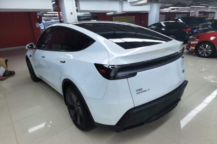 Used Tesla Model Y 2025 Rear-Wheel Drive First Edition