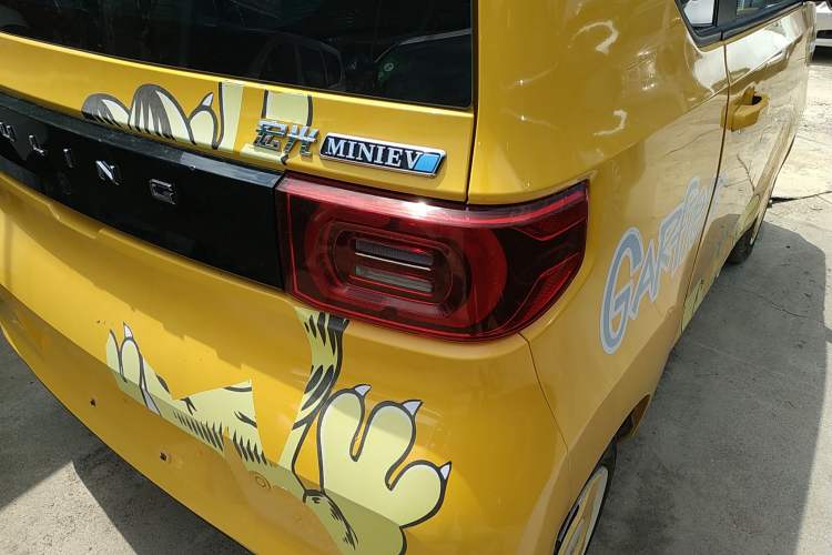 Used Wuling Hongguang MINIEV 2021 Macaron Premium Model – Lithium Iron Phosphate
