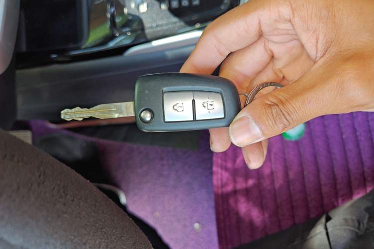 Used Nissan Tiida 2019 1.6L CVT Cool Edition China VI Standard Vehicle Key