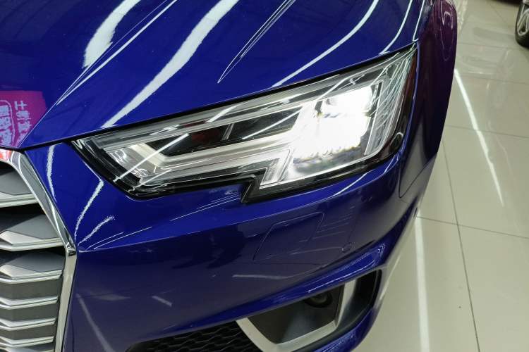 Used Audi A4L 2019 40 TFSI Fashion Edition China VI Emission Standard
